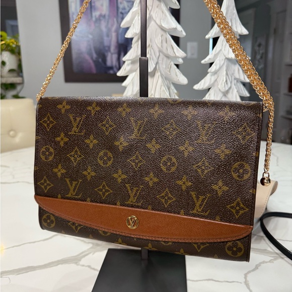 Louis Vuitton Handbags - Louis Vuitton Pochette Bordeaux GM Clutch
